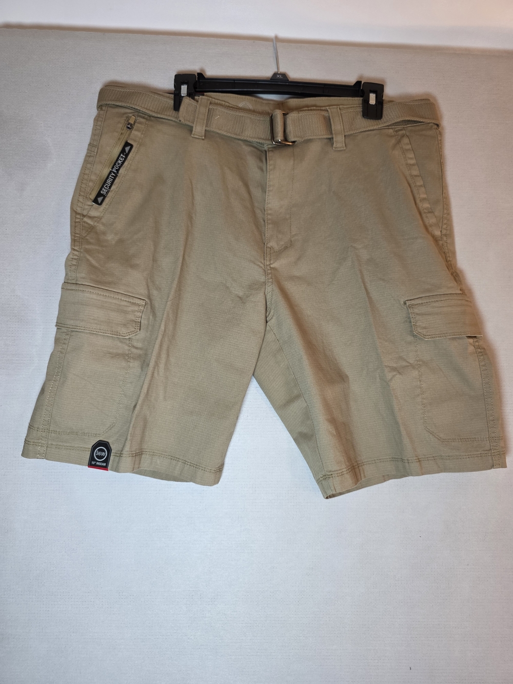Weatherproof Men's 36W Khaki Cargo Shorts with Belt. New With Tags.